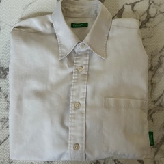 UNITED COLORS OF BENETTON ベネトン 半袖シャツ  白　四条畷学園中学校の画像