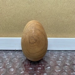 置物　木の卵の画像