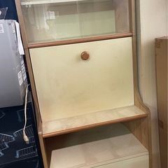 【無料で差し上げます】デスク兼収納棚白