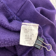 DING 紫色のフード付きパーカー
の画像