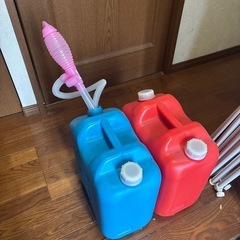灯油タンク2個　ポンプあり