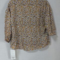新品未使用レイカズン花柄ブラウスの画像