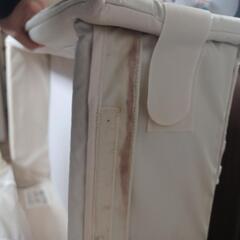 ベビーベッドの画像