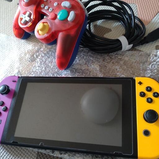 任天堂Switch　黄、紫　Joy-Con付き　マリオクラシッククリアレッドコントローラー