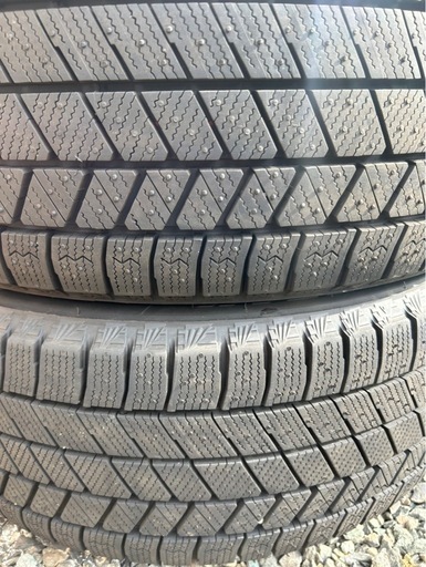 215/45r17 スタッドレス　タイヤのみ 