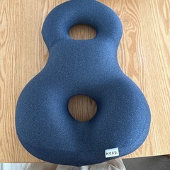 【お譲り先決まりました】デスクワーク用クッション　mogu