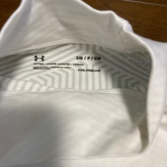 アンダーアーマー　　インナーTシャツの画像