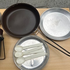 キャンプ用クッカー、飯ごうの画像