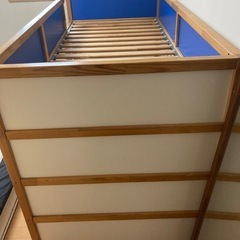 IKEAの二段ベッドの画像