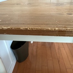 ダイニングテーブル
の画像