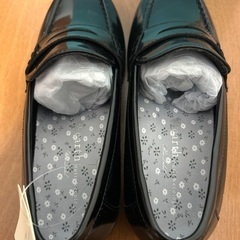 アースミュージック&エコロジー　黒色ローファー　新品　22.5cmの画像