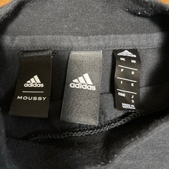 adidas長袖Tシャツの画像