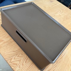 【お譲り先決まりました】ニトリ　カラーボックス用箱　フタつき