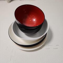 割れない食器の画像
