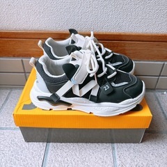 未使用ダッドスニーカー✨内寸21.5㌢の画像