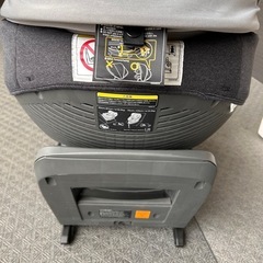 コンビ　新生児から　チャイルドシート　ザエスの画像
