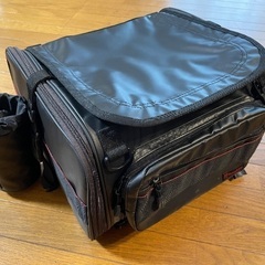 サドルバッグ（固定ベルト一本欠品）