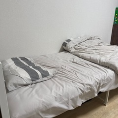 コンセント差し口ありシングルベッド
