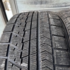 バリ山　BRIDGESTONE ブリヂストン　ブリジストン　VRX RFT ランフラット　245/50R19 スタッドレス　タイヤ　2019年製　19インチの画像