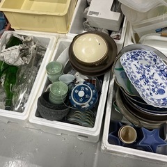 陶器 グラス 食器　多くあり