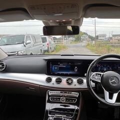 美しいメルセデス・ベンツ Eクラス オールテレイン E220d 4MATICの画像