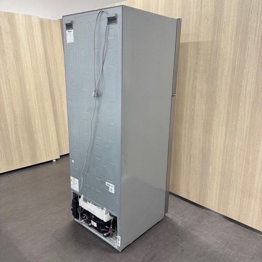 ?激安‼️20年製ハイセンス 冷蔵庫 幅55cm 227L シルバー HR-B2302 大容量冷蔵室174L 自動霜取り?A0921 