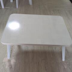 折りたたみテーブル