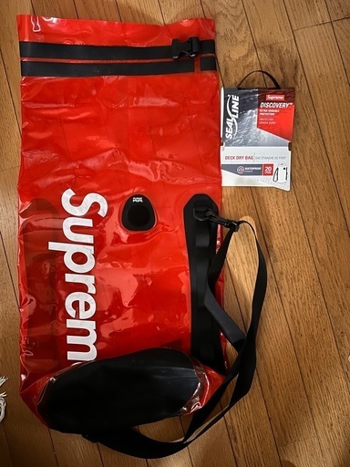 緊急で投稿してます！！シュプリームドライバッグ！！