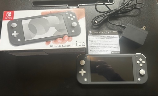 任天堂SwitchLight本体早急に引き取り来れる方は値引きします