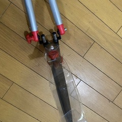 立ち作業用草刈りはさみ ハンドル角度調節可 芝生 雑草 草刈り鋏 V字カット刃の画像