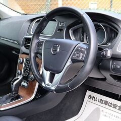 後期型/8速AT/4WD/TURBO/禁煙/HDDナビ/ETC/Bカメラ/地デジTV/DVD再生/harmankardon/USB&Bluetooth接続/前席電動&ヒ-タ-付き本革シ-ト/スマ-トキ-/純正AW/LEDライト/衝突軽減/追従型クルコン/セキュリティ-/車検2年整備付きボルボV40クロスカントリ-♪ ☆遠方納車/オ-トロ-ン/買取査定OK☆の画像
