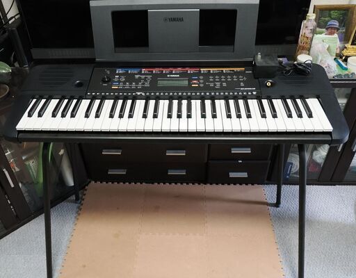 ほぼ新品　YAMAHA電子ピアノ　PSR E-263　別売りスタンド・教則本つき　取りに来られる方