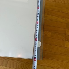 ガラステーブルの画像