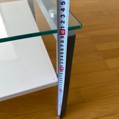 ガラステーブルの画像