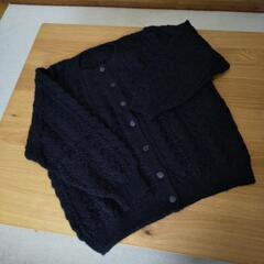 婦人物　手編みカーディガンの画像