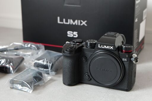 ★Panasonic Lumix DC-S5 ボディ美品★