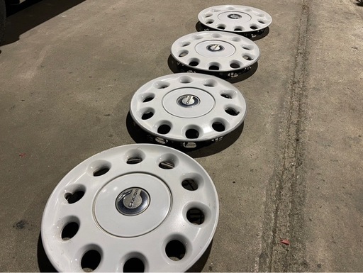 ダイハツ　ミラココア　COCOA 純正ホイールキャップ ダイハツ ミラココア ホイールカバー ホイールキャップ 純正品 ピンク