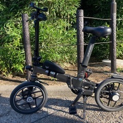 折りたたみ電動自転車　アシスト　自転車　秒速収納可能の画像