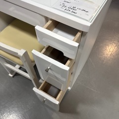 ニトリ　ドレッサーセット　チェア付きの画像