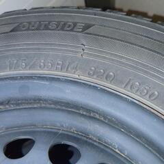 冬タイヤ4本の画像