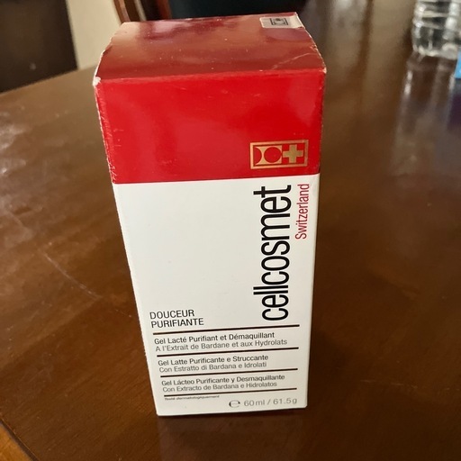 スイス??cosmeクレンザー