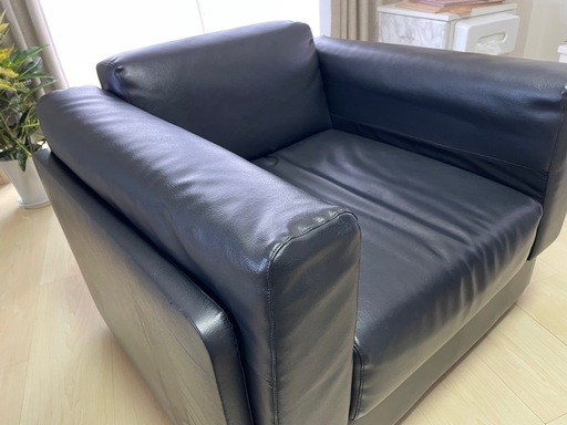 【値下げ交渉可】KOKUYOの本革シングルソファです