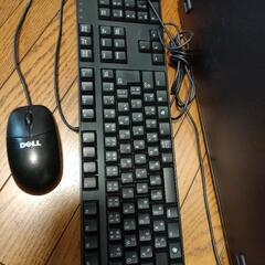 デスクトップPCとモニターセットの画像