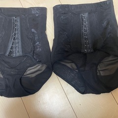 骨盤ショーツ　ギュギュギュ