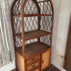 オシャレな棚、譲ります❗️【苫小牧】