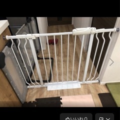 ベビーゲート突っ張り式オートロック式

