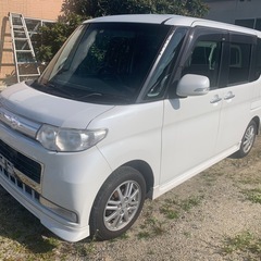 佐賀市　ダイハツ タントカスタム　ホワイトパール　ナビTV DVD