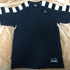 【美品Mサイズ】ナイキジョーダンTシャツ(黒色)