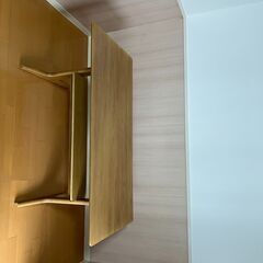 無印　リビングでもダイニングでも使えるテーブル