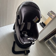 コンビ チャイルドシート